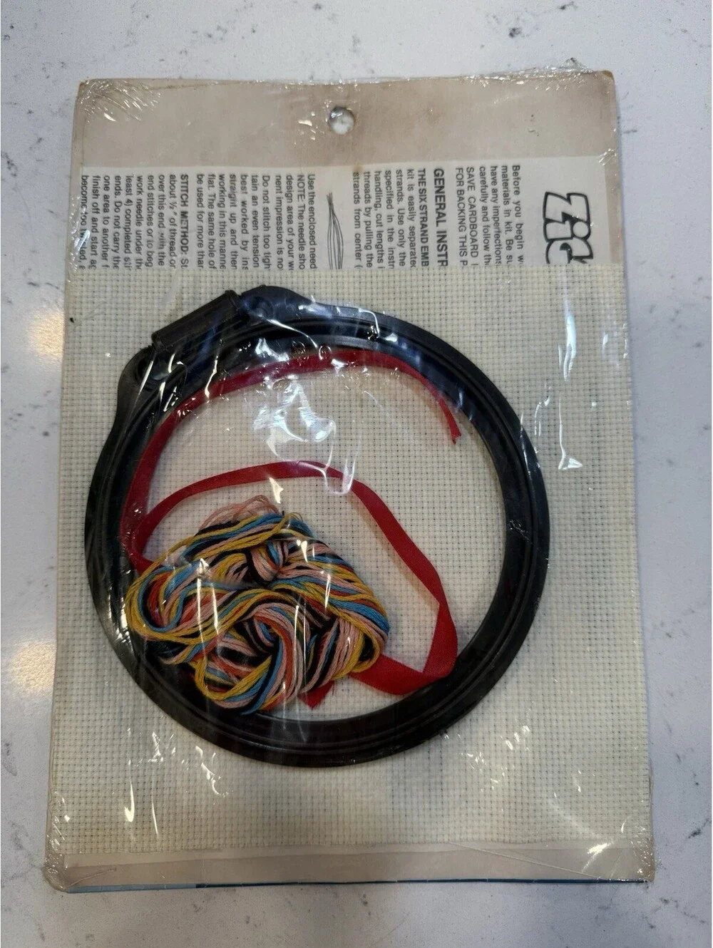Creative Moments Hoop to Stitch Kit Counted Cross Stitch Ziggy Tom Wilson Read